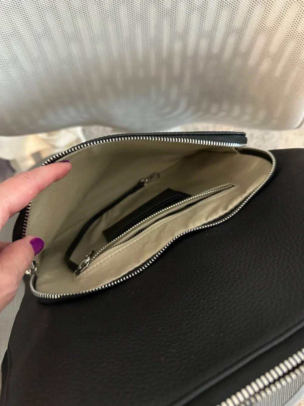 Quince Italian Leather Convertible Backpack - Picture 6 of 7